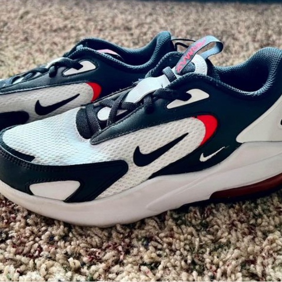 Boys shoes-Nikes size 3Y and Nauticas are size 2 - Picture 2 of 6